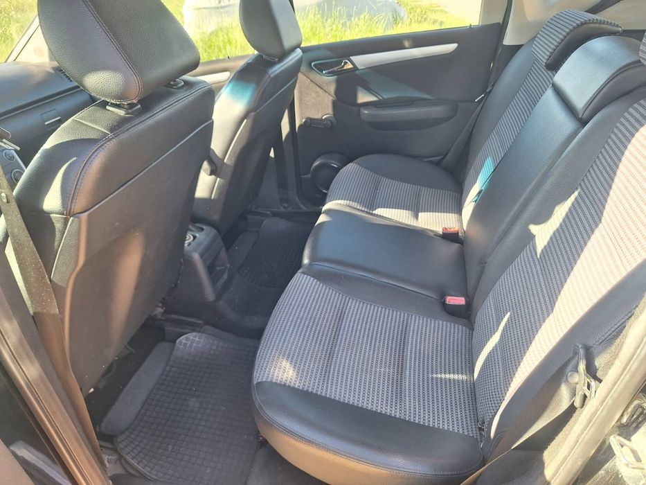 Продавам Mercedes a180 cdi