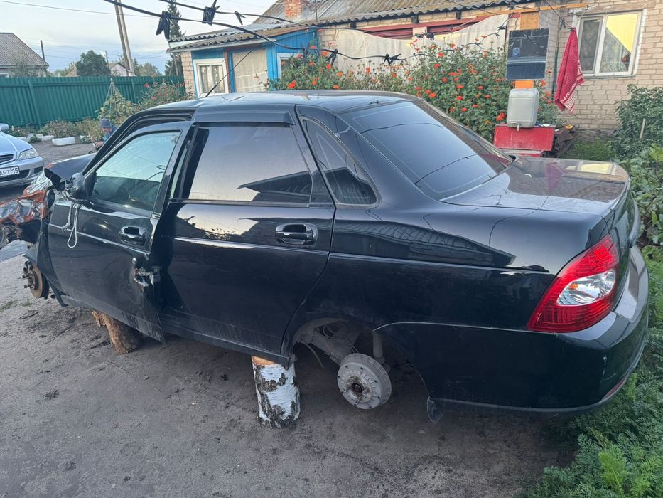 Продам Ладу Приору после дтп