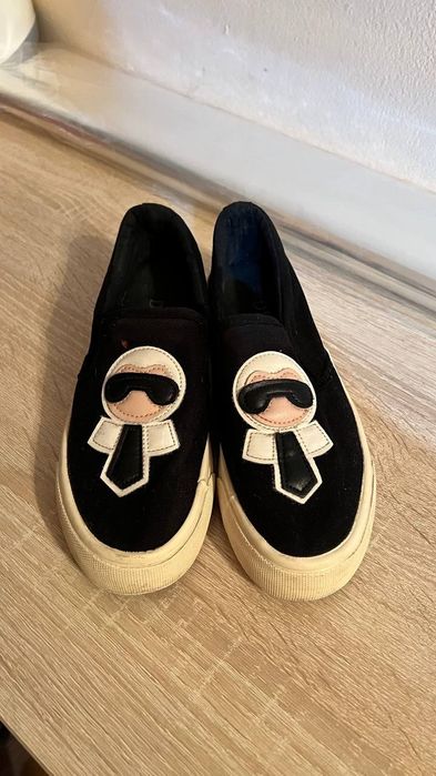 Женская обувь. 35 размер