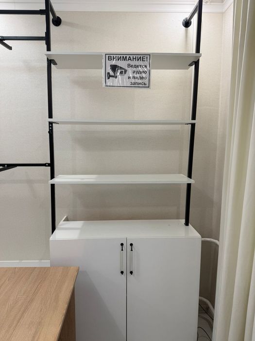 Стеллаж, полки для одежды