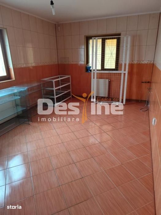 Spatiu comercial Baicoi