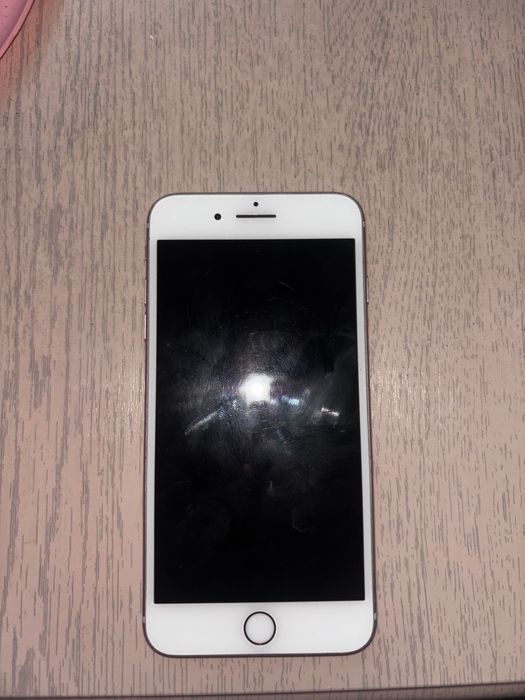Обменяю Айфон 7+