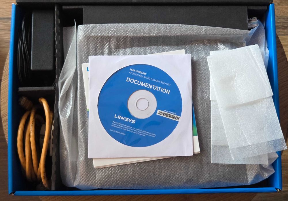 Рутер: Linksys EA8300 Max-Stream AC2200