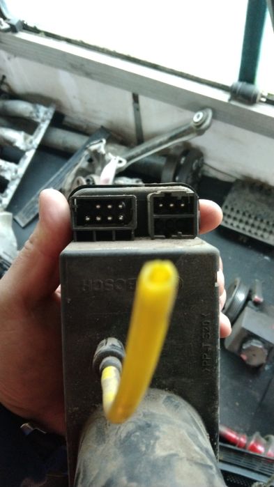 Продам мерс,111запчасти есть все