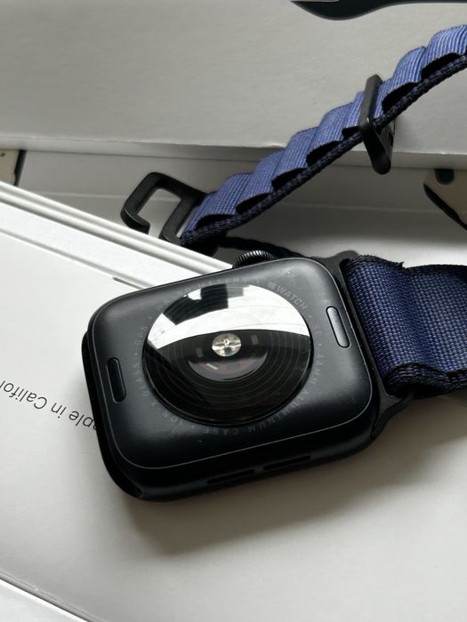 Продам Apple Watch 8 и SE 2