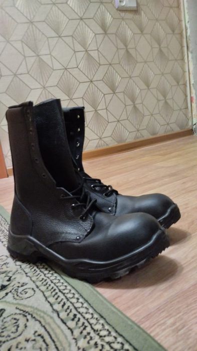 Продам новые летние берцы