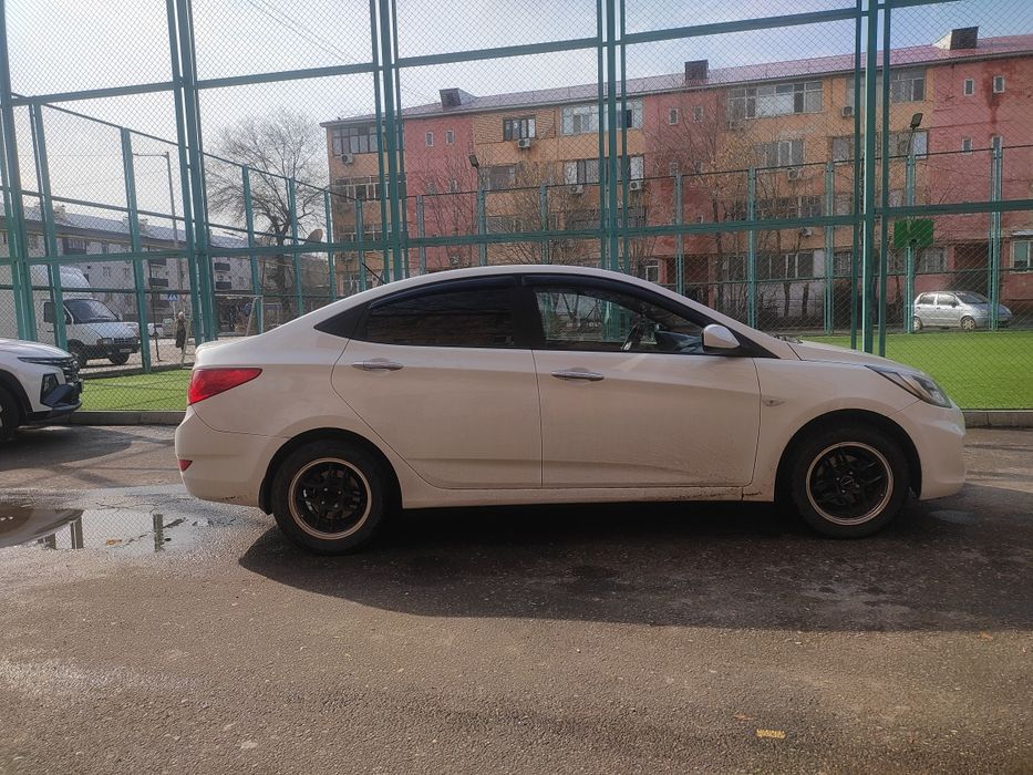 Hyundai accent 2012.Жыл 1.6л.