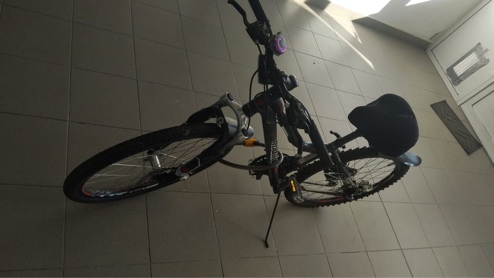 Bicicleta Montebaike este de sport
