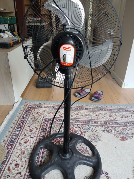 Вертилятор напольный, в наличии 2шт