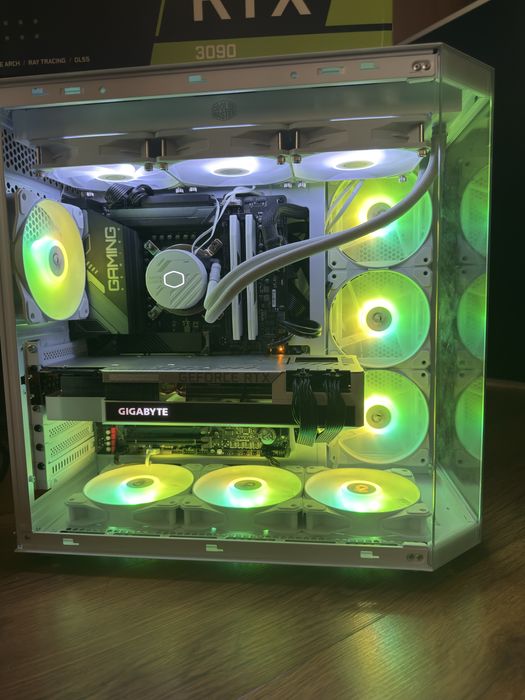 Мощен компютър/ I9 13900K/Водно/32GB/RTX 3090 24GB/2TB SSD