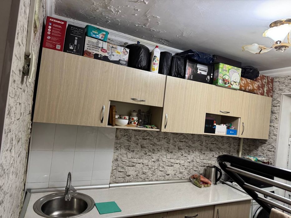 Продается квартира 1-комнатная на третьем  этаже 4-ех этажного дома.