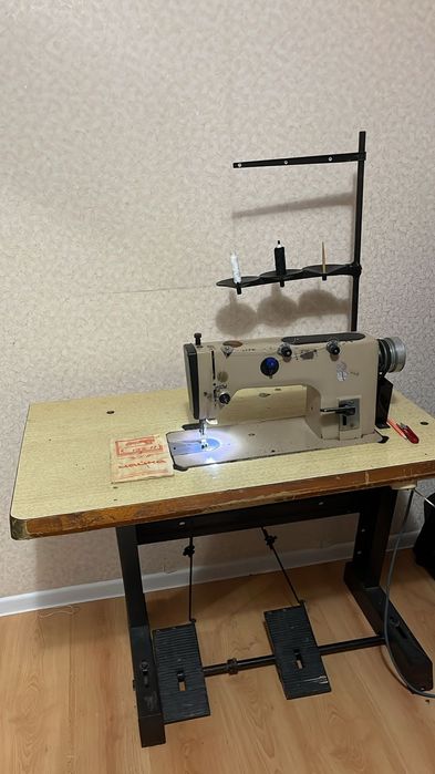 продам швейную машинку