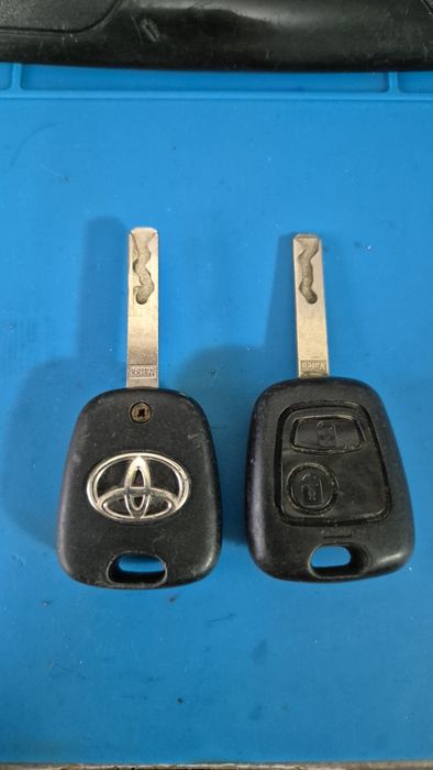 Оригинални ключове Toyota,сгъваеми и стандартни