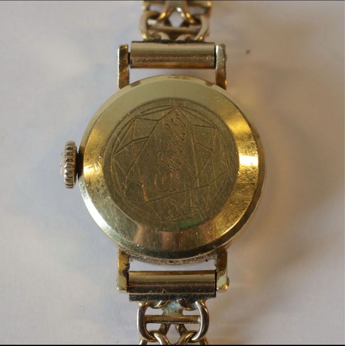 Часовник Tissot Saphir