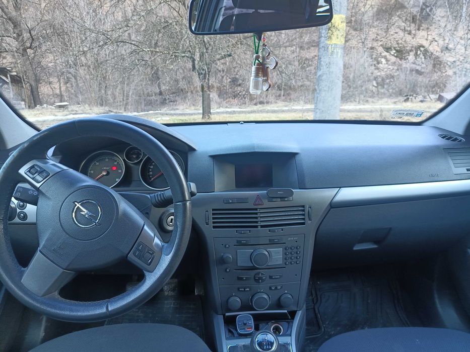 Vând Opel Astra H 1.9 CDTI