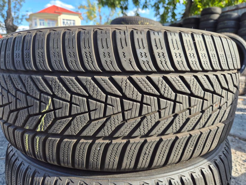 2 Anvelope de IARNA - 225/40/18 92V - HANKOOK Winter - CA NOI - DOT 2024 !
