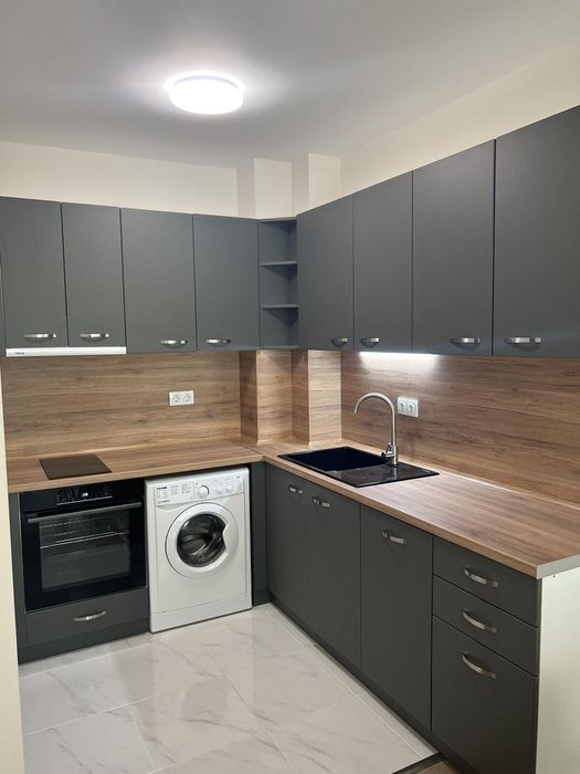 Дава се под наем Двустаен апартамент в Пловдив, Център - 70 кв.м за 510 € - Снимка #1