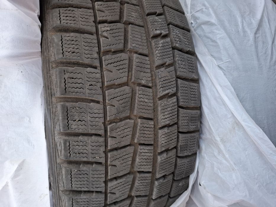 Продам резину 215/45 R17