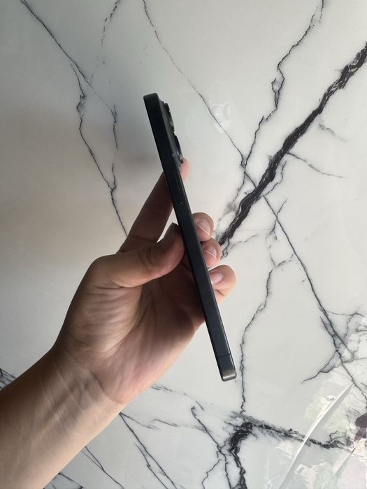 Продам iphone 15 pro max 256