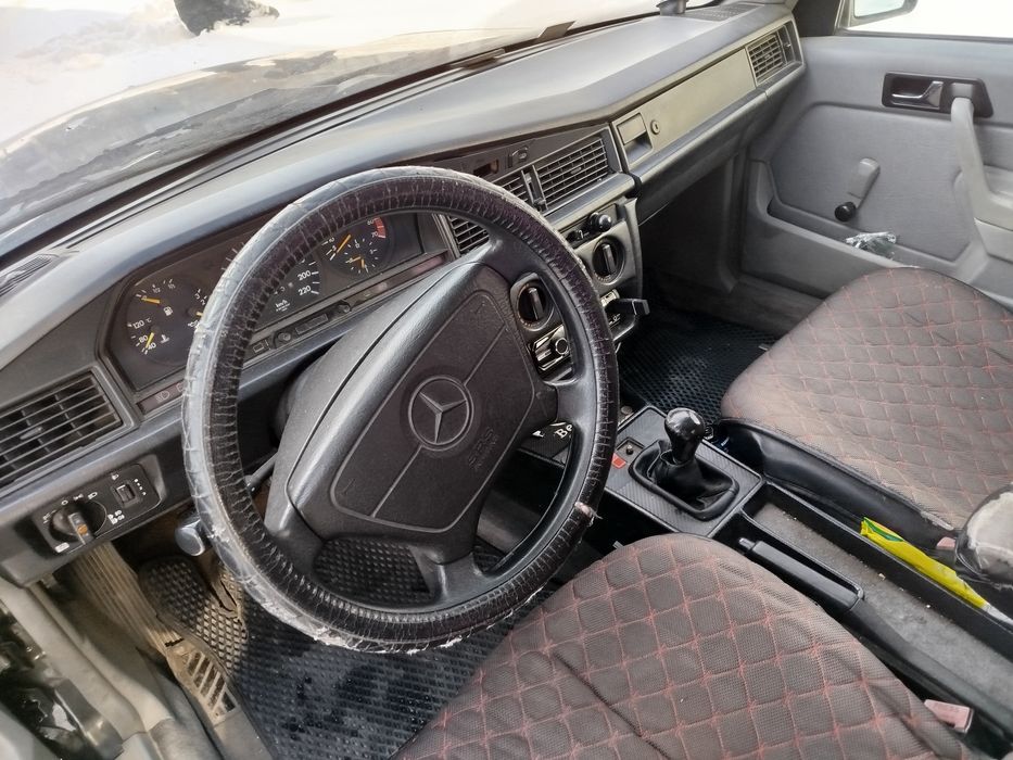 Продам мерса 190