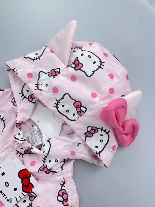 HELLO KITTY Original. Vetrovka