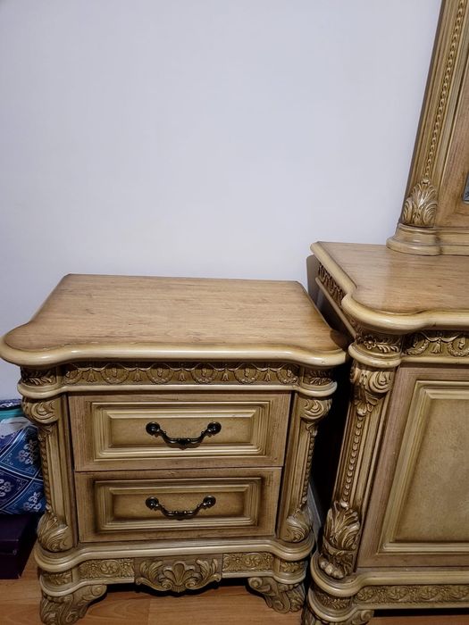 Спальный гарнитур