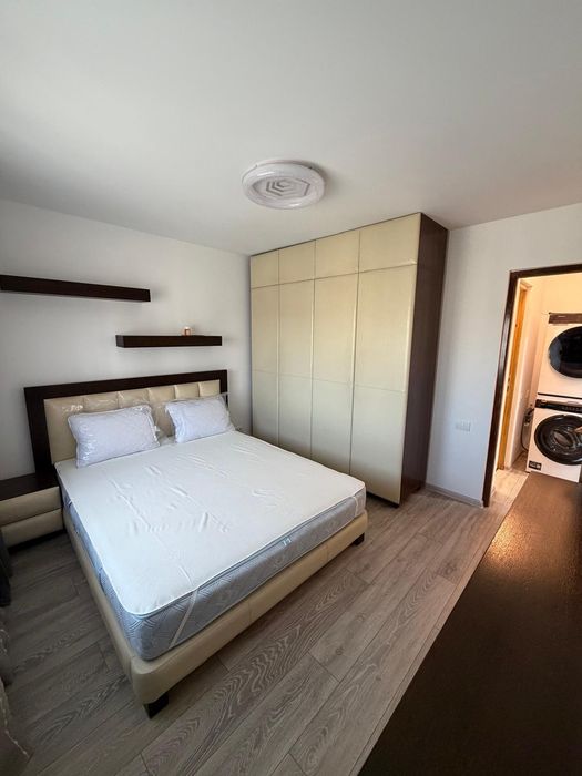 PERSOANĂ PRIVATĂ ÎNCHIRIEZ apartament 2 camere decomandat , 54 mp , Constanța, zona Dezrobirii.