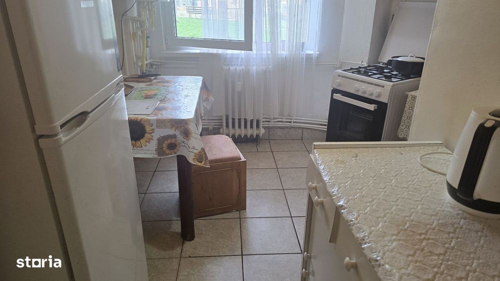 Vand garsoniera in Deva, zona Eminescu (Micro 15), parter, mobilata