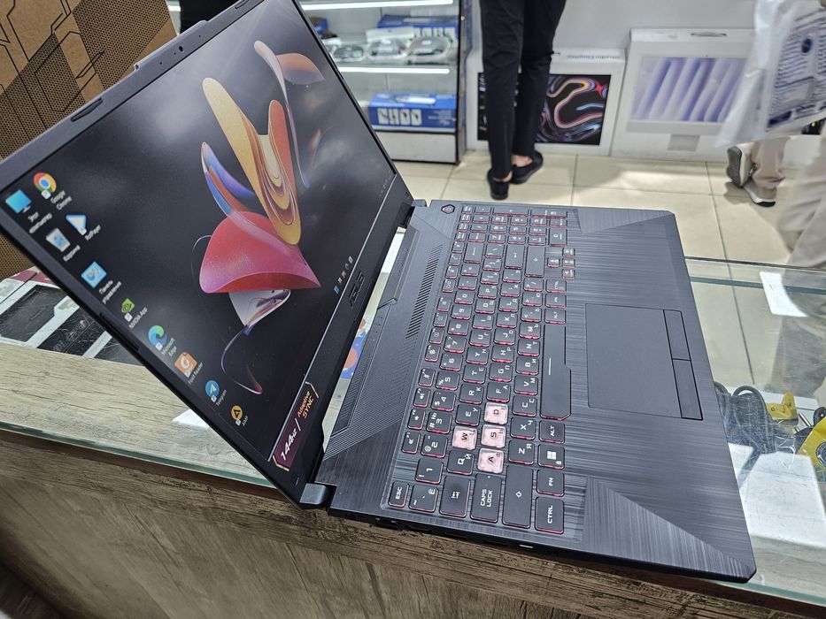 Asus TUF Gaming Ryzen 7 + RTX2050