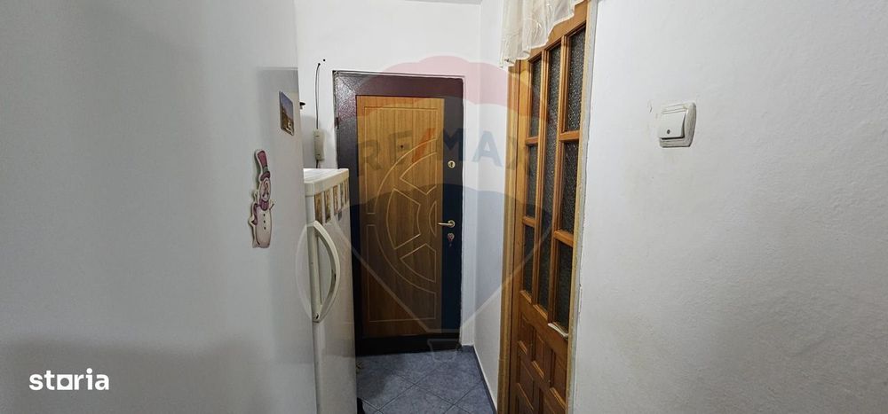 Apartament cu 2 camere etj. 3/4, strada Electricienilor, zona Ura
