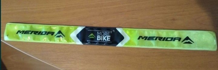 Suport scule biciclete, sonerie, set 3 chei si cadou bratara