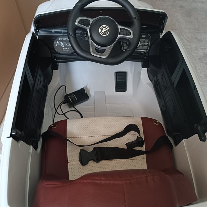 Электромобиль детский