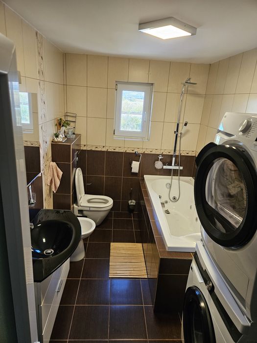 Vând casă în Nima, 420 m², teren 3.800 m²,