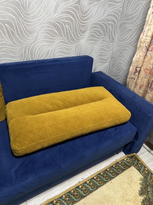 Продам диван раскладной.