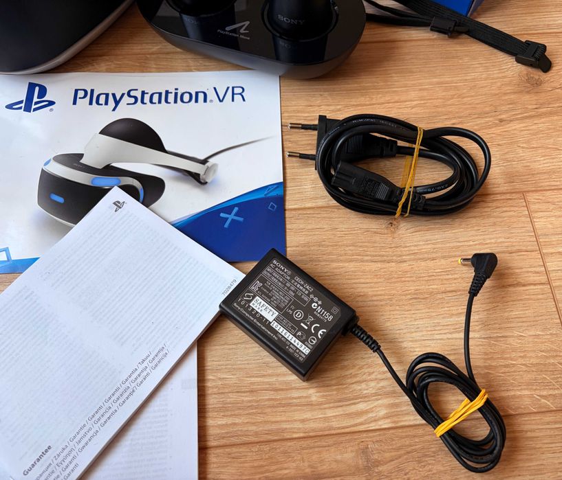 PS 4 VR комплект + камера + 2 Move контролера + игра PlayStation