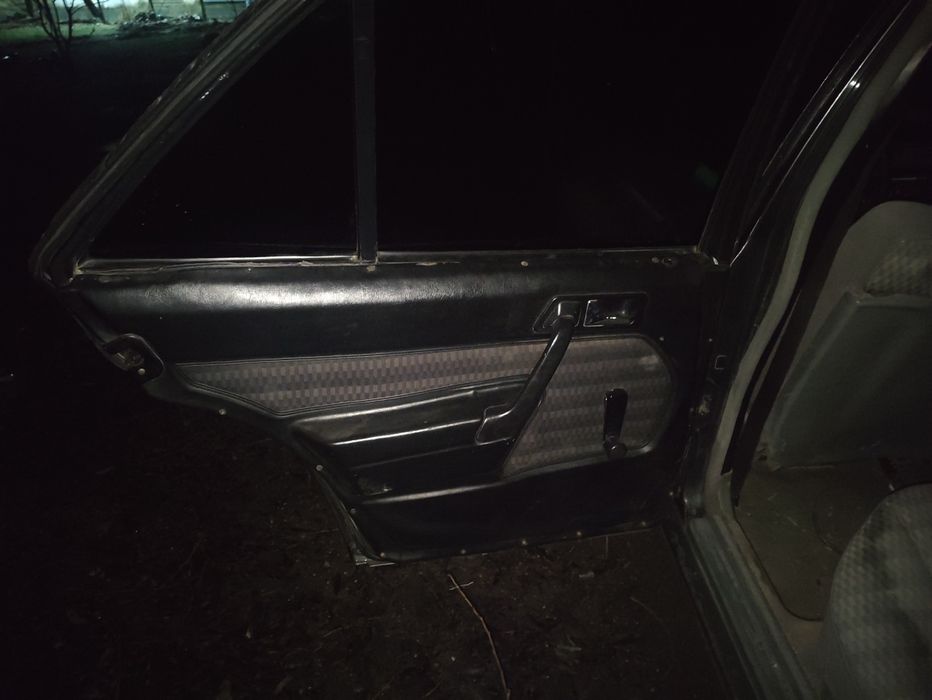 Мерседес 190 на разбор или селиком