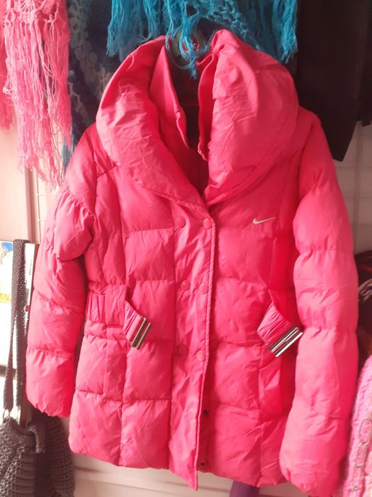 Продам зимние куртки,пуховики