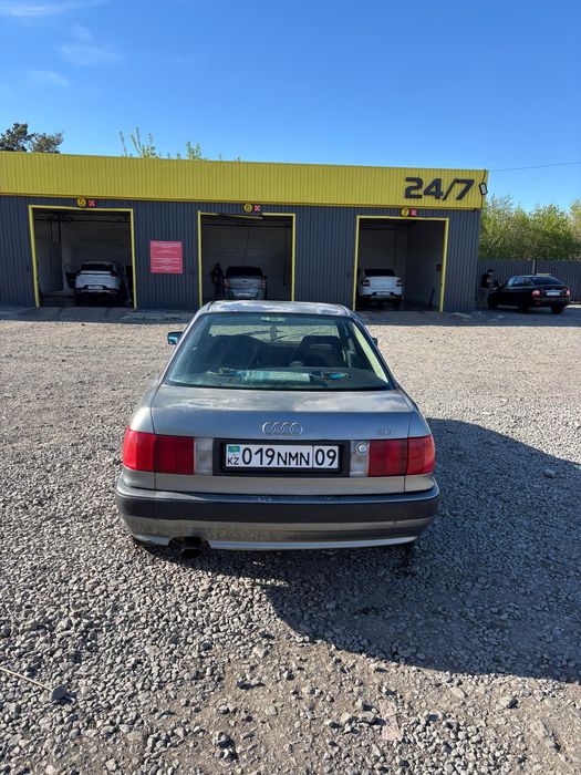 Продам АУДИ 80 Б4