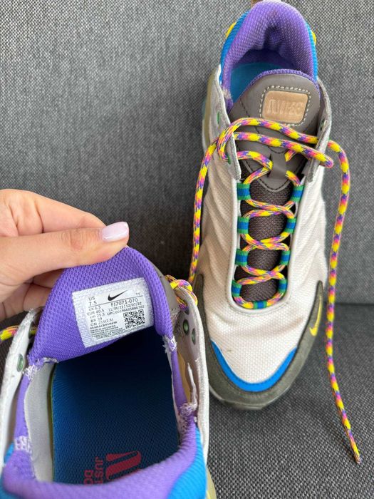 Мъжки маратонки Nike Air Max Tw Se - Бежови