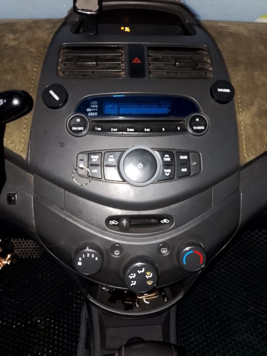 Продам автомашину автомат SPARK