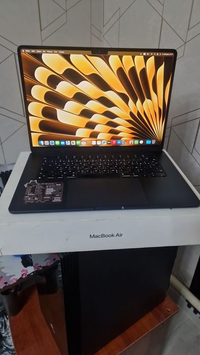 Macbook 15 (2023) M2