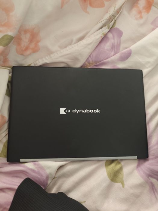 Laptop Daynabook Core i7-1185G7 8GB 256GB