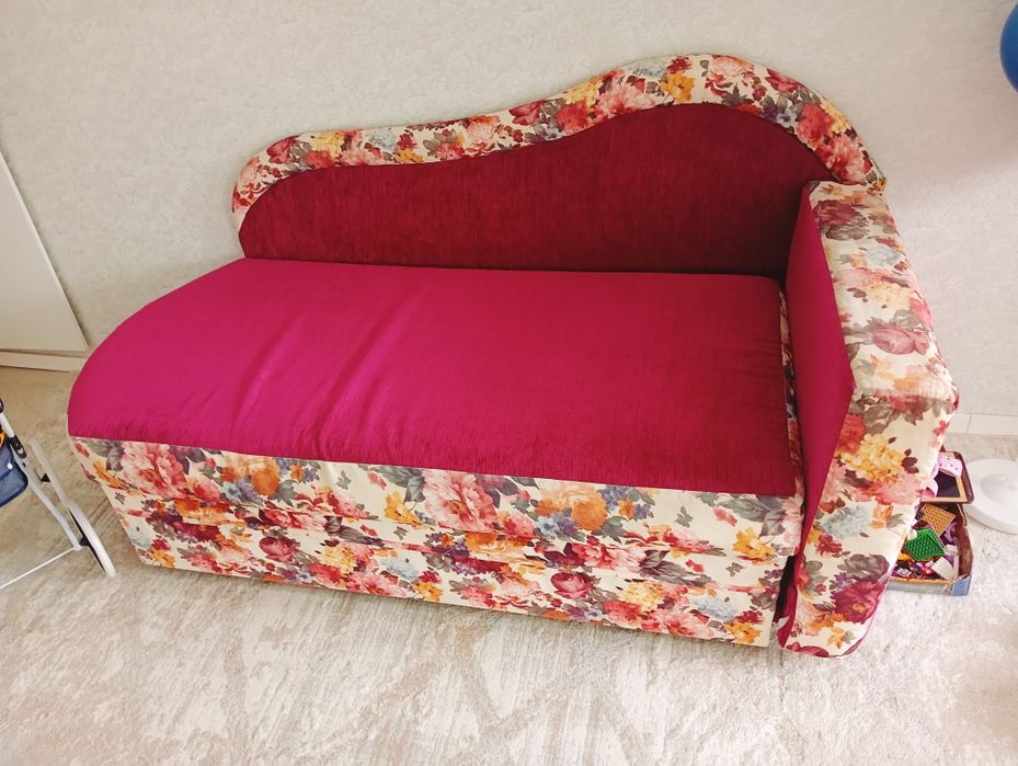 Продам диван. . .