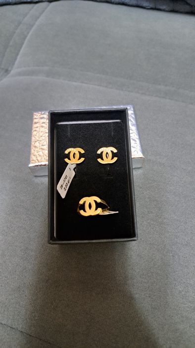 Срочно продам золотые комплекты 585 проба.
