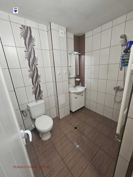 Тристаен апартамент за продажба кв. Родина 1