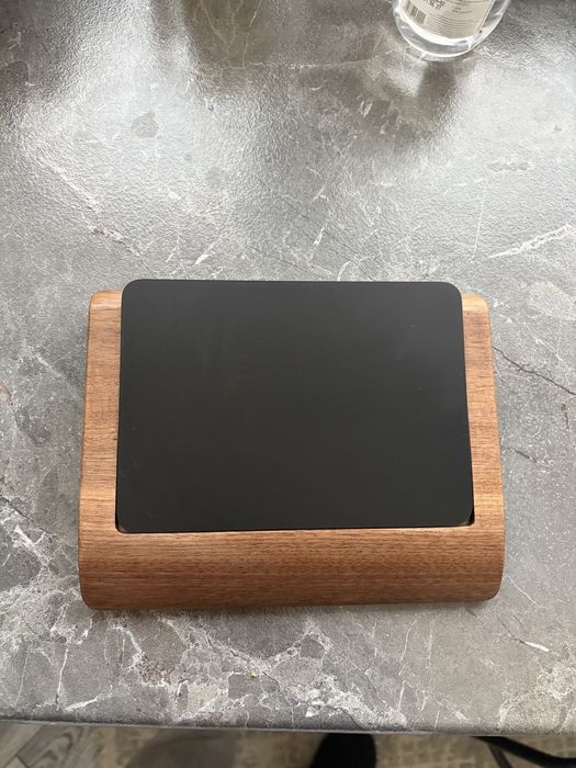 Apple magic trackpad lighting черный