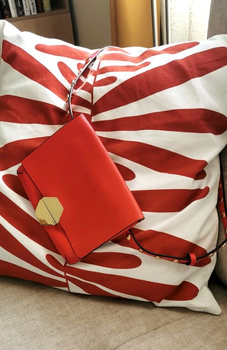 ZARA чанта в червено