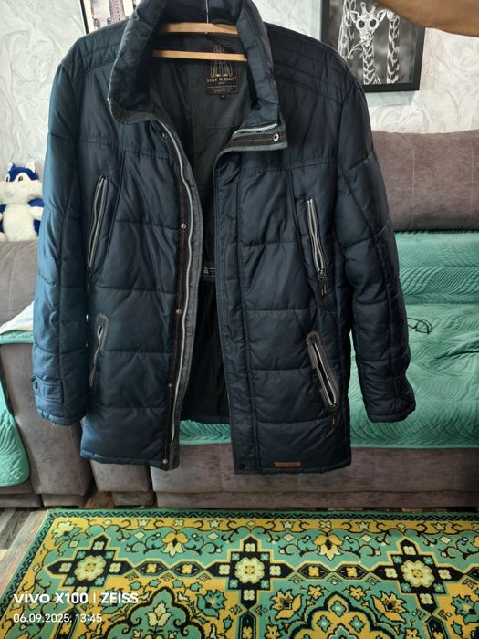 Продам зимний пуховик,недорого