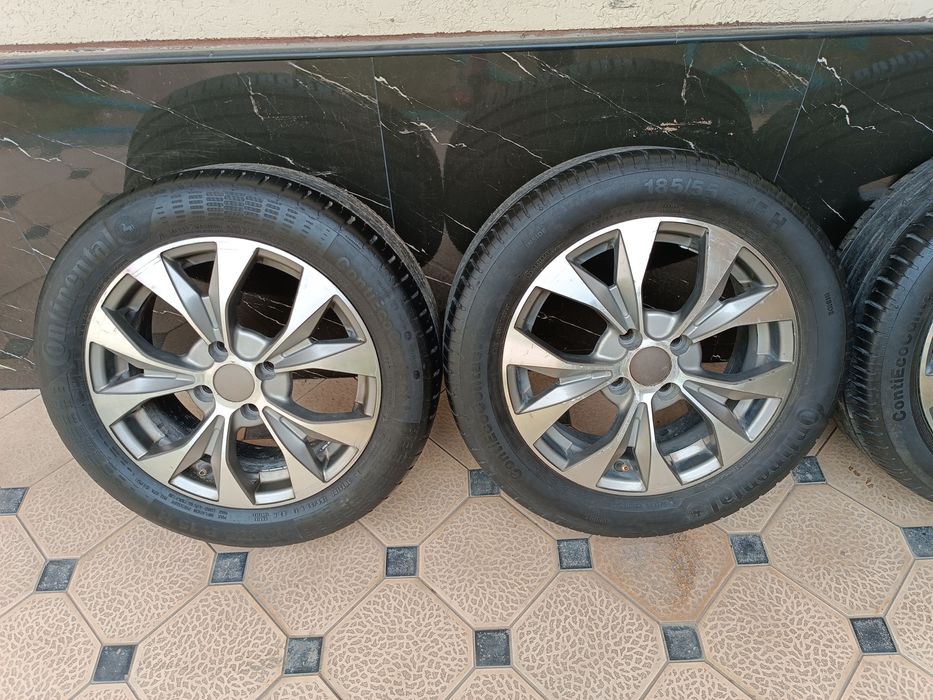Vossen Diska Balon 185 55 R15 Holati Yaxshi Ayibi Yoq