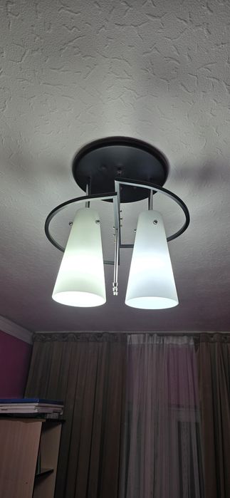 Люстра продаётся